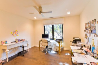 Enlarge photo 49