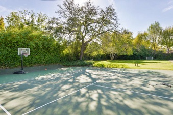 Enlarge photo 33