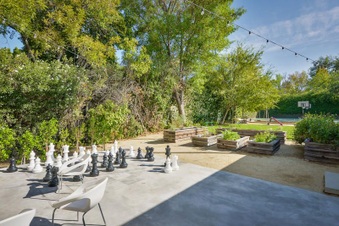 Enlarge photo 52