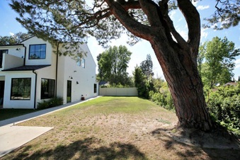 Enlarge photo 52