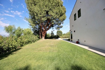 Enlarge photo 129