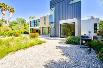 Enlarge photo 51