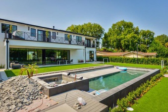 Enlarge photo 50