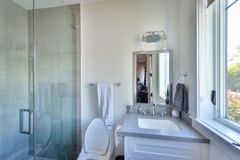 Enlarge photo 76