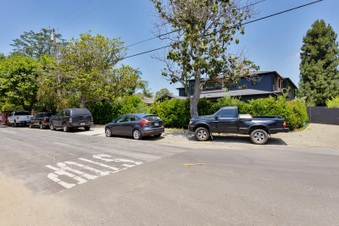 Enlarge photo 52