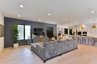 Enlarge photo 37