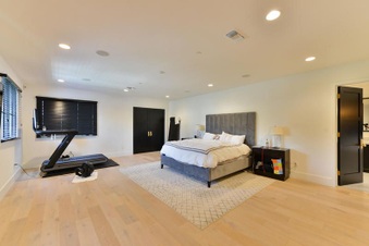 Enlarge photo 26