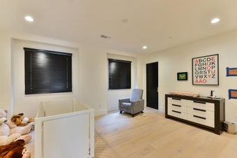 Enlarge photo 18