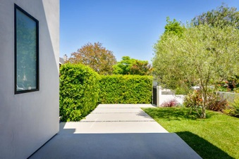 Enlarge photo 40