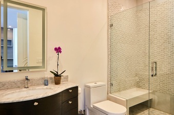 Enlarge photo 102