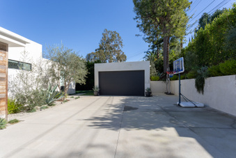 Enlarge photo 37