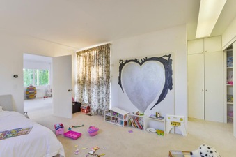 Enlarge photo 33
