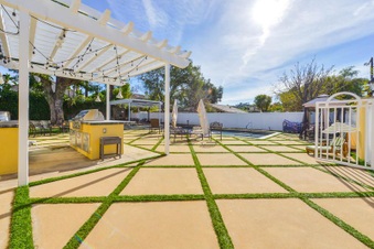 Enlarge photo 34