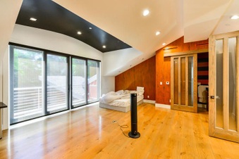 Enlarge photo 34