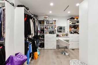 Enlarge photo 26