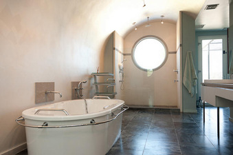 Enlarge photo 24