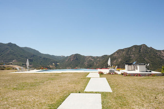 Enlarge photo 52