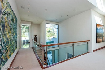 Enlarge photo 29