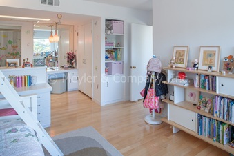 Enlarge photo 42