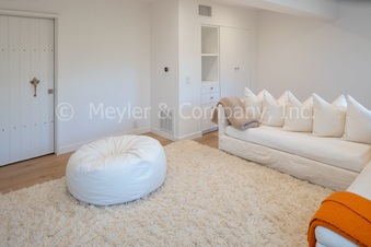 Enlarge photo 38