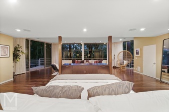 Enlarge photo 30
