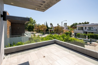 Enlarge photo 38