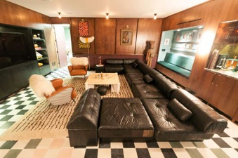 Enlarge photo 89