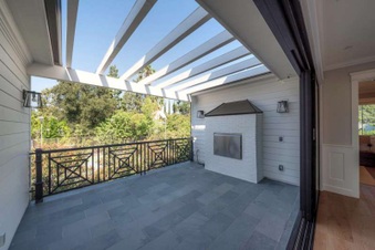 Enlarge photo 108