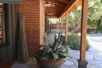 Enlarge photo 49