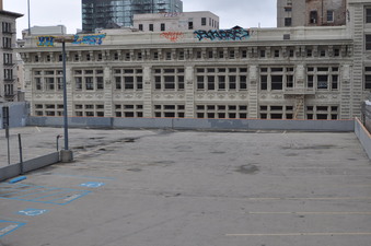 Enlarge photo 13