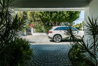 Enlarge photo 3