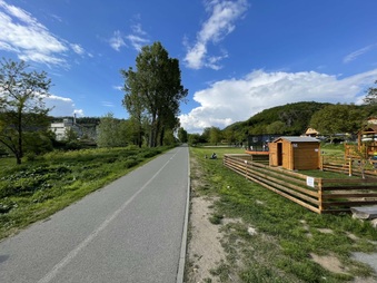 Enlarge photo 16