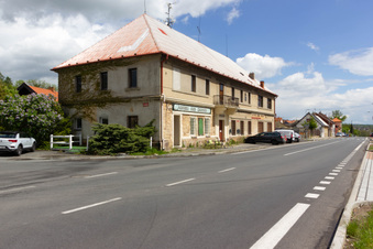 Enlarge photo 2