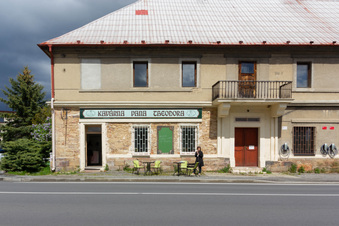 Enlarge photo 3