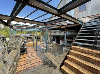 Enlarge photo 6