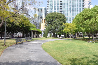 Enlarge photo 13