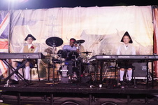 Enlarge photo 33