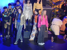 Enlarge photo 438
