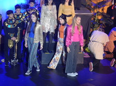 Enlarge photo 439