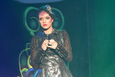 Enlarge photo 430