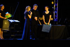 Enlarge photo 747