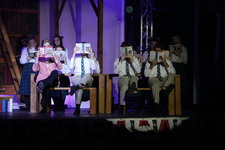 Enlarge photo 595