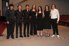 Enlarge photo 2