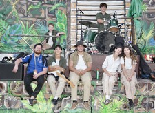 Enlarge photo 6