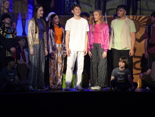 Enlarge photo 210