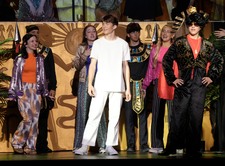 Enlarge photo 821