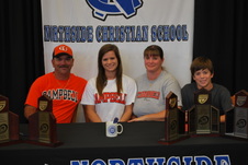 Jessica Signs with Campbell