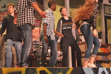 Enlarge photo 218