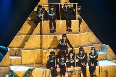 Enlarge photo 200