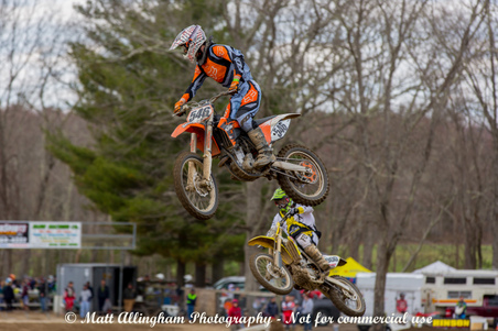 Enlarge photo 808